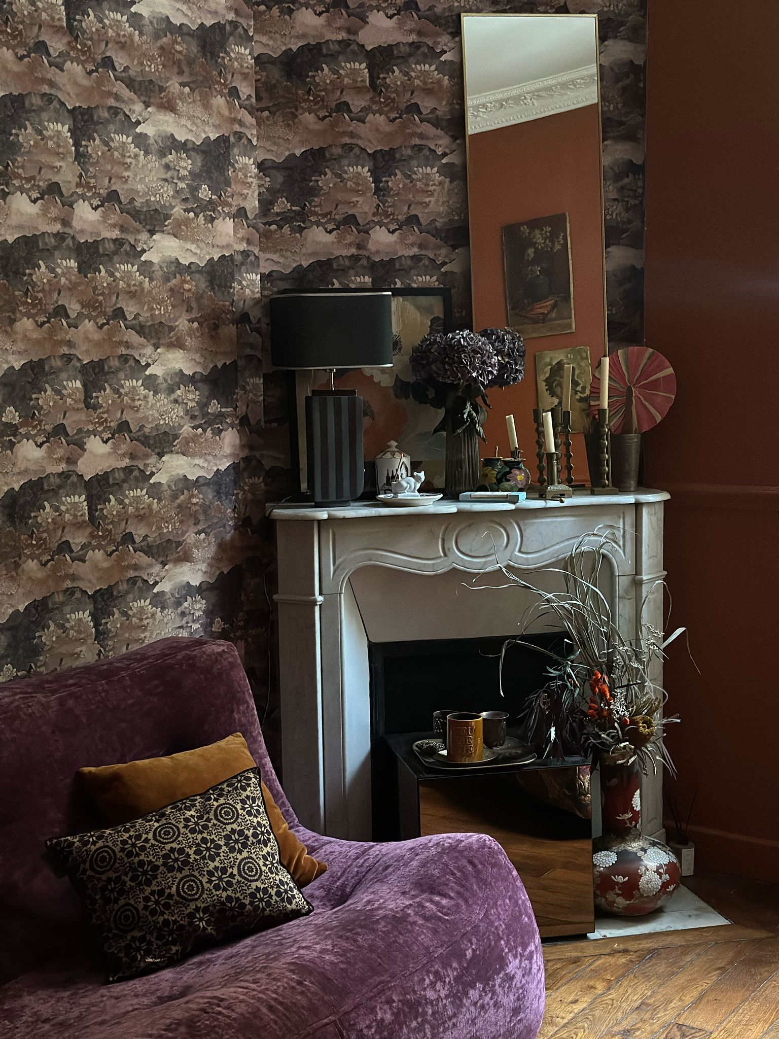 the living room after renovation with Joli Jiur Paris wallpaper and furniture