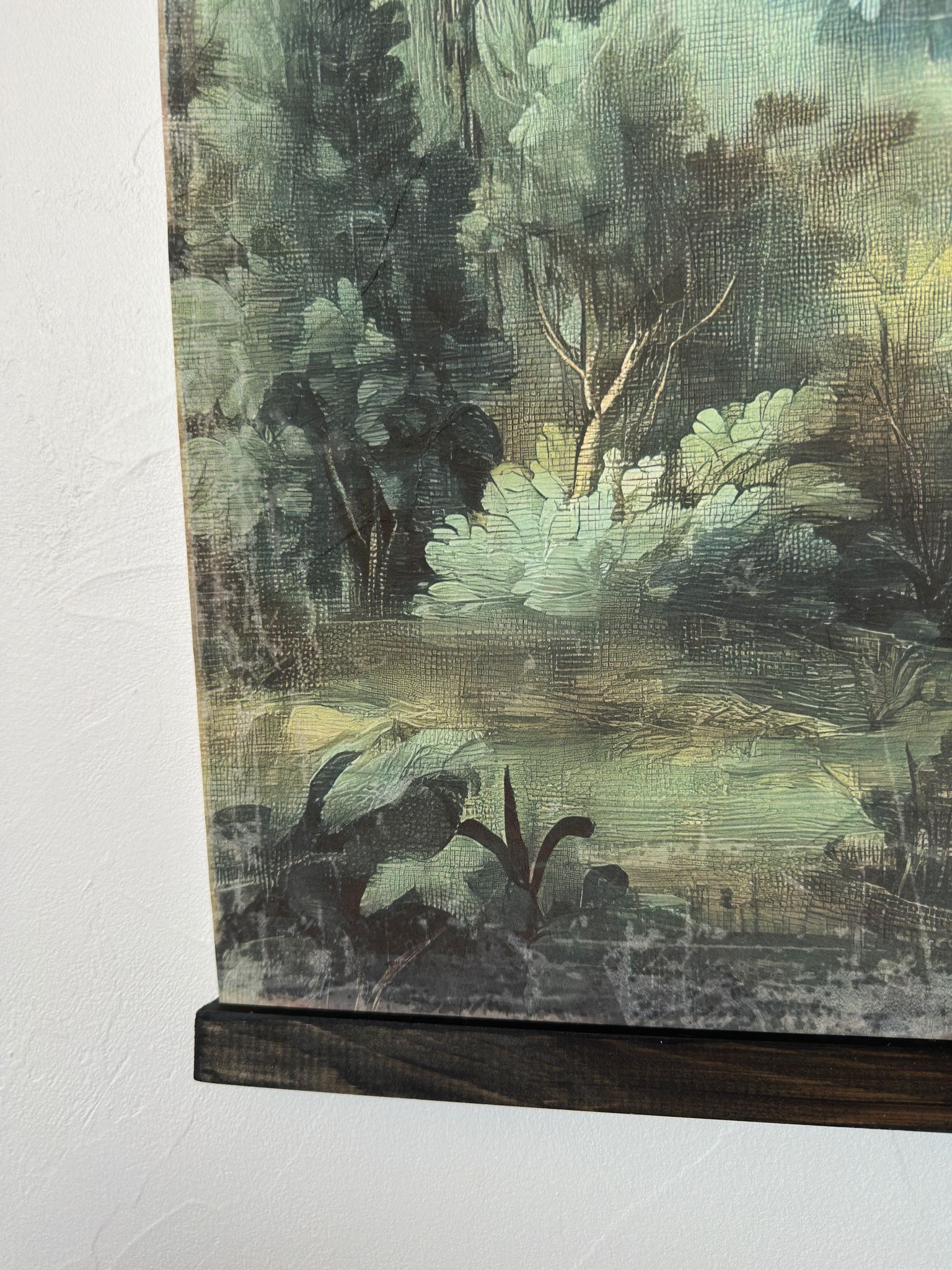 Toile à suspendre, imprimée sur papier froissé et plissé à la main