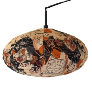 suspension en tissu avec des motifs de fleurs
