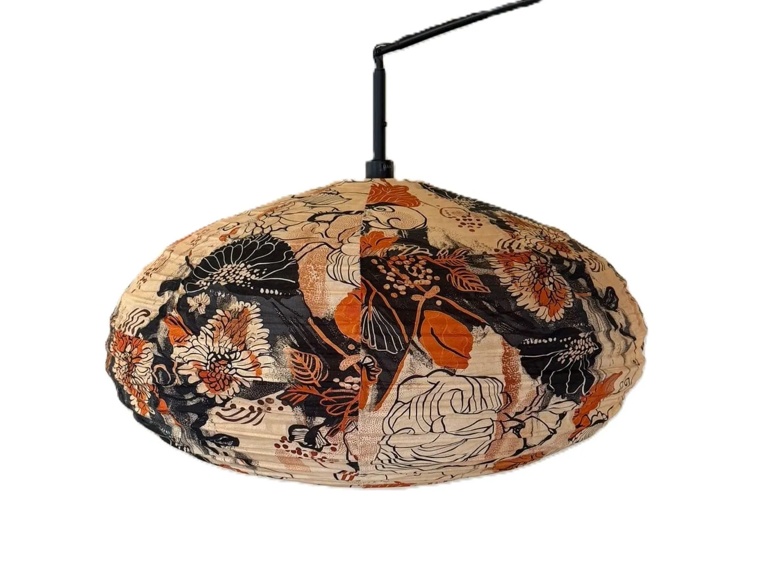 suspension en tissu avec des motifs de fleurs